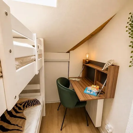 Cozy Duplex For 8 Apartment *